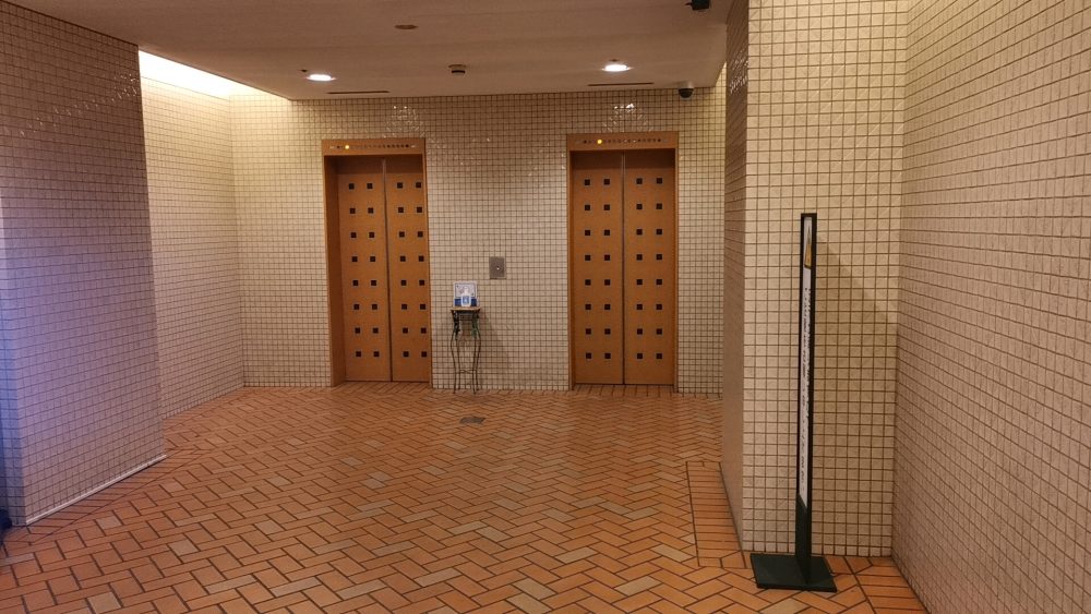 地下のエレベーター